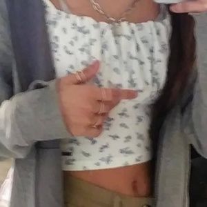 Meet your Posher, Mia